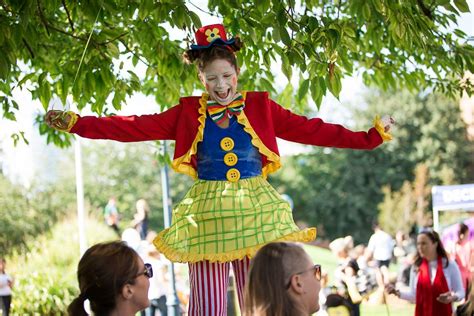 Stilt Walkers Jojofun London Kids Party Entertainers