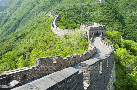 The great wall 2016 2160p ( torrents). Great Wall Of China In Summer Stock Photo - Download Image ...