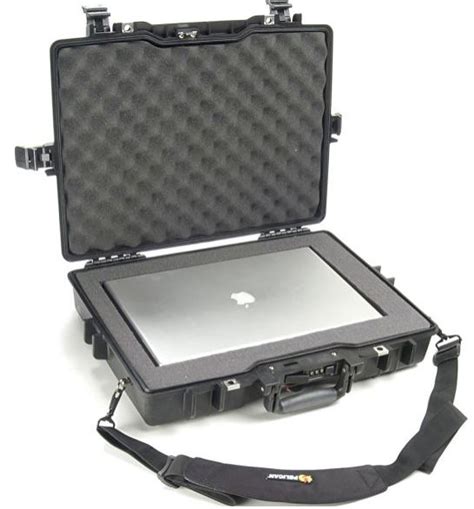Reviews Of The Best Rugged Waterproof Laptop Cases 2021