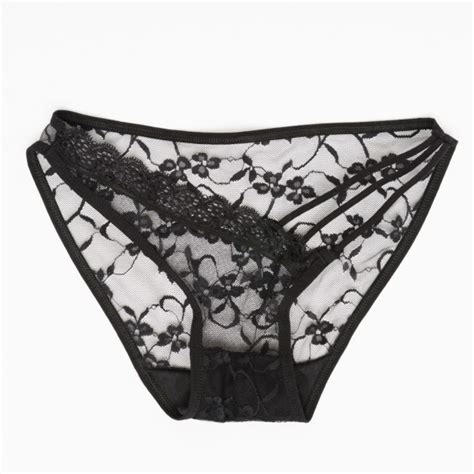 R Kelly Giving Away Sexy Black Lace Panties New Black Panties Album