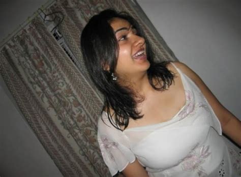 Nida Hashmi Pakistani Girl Zong Mobile Number Blogging Tips Social Media Tips SEO Tips