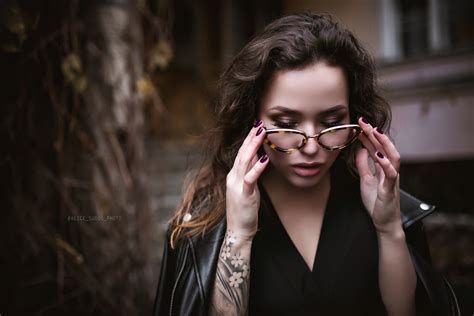 wallpaper model brunette women with glasses portrait depth of field dress leather