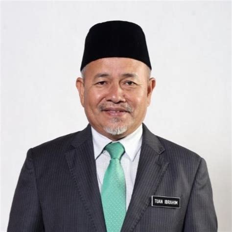 He contested and won the pahang state legislative assembly seat of jengka in the 1999 election. Jual arak: PAS sokong langkah bekukan pengeluaran lesen ...