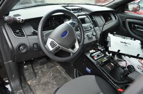 Comparison Ford Taurus Sho Vs Ford Taurus Police Interceptor Sedan