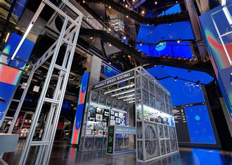 Nike、世界で3店舗目となるデジタル体験に特化した戦艦店をパリにオープン | AMP[アンプ] - ビジネスインスピレーションメディア