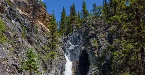 Silverton Falls Hike To A Waterfall In Banff National Park 10adventures