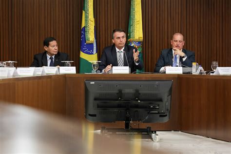 Bolsonaro Comanda Primeira Reunião Ministerial Do Novo Governo Veja