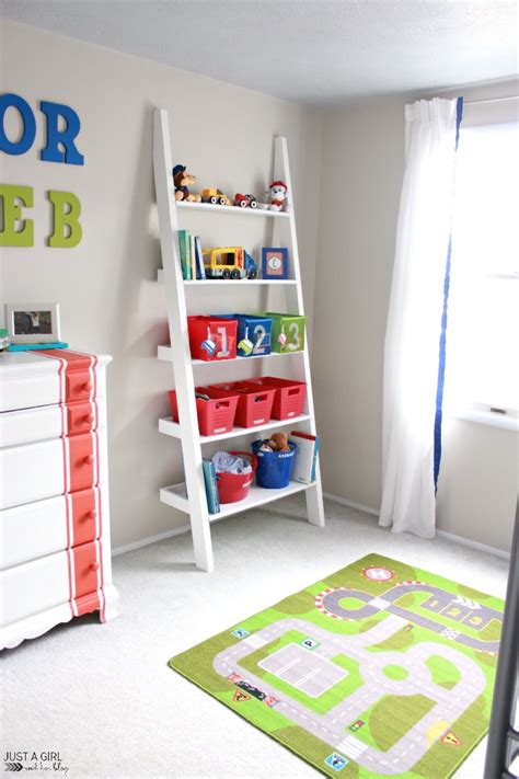 I don't have the secret to keeping their rooms spotlessly perfect at every moment but i do have a few tips that should make things more bearable for. Fantastic Ideas for Organizing Kid's Bedrooms - The Happy ...