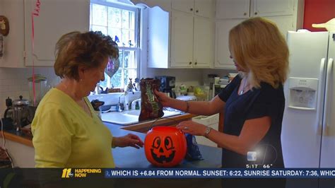 Halloween Helpers Give Senior Citizens A Hand Abc11 Raleigh Durham