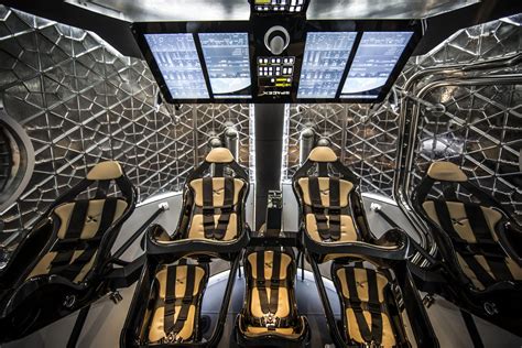 Spacex Unveils Its New Dragon Spacecraft