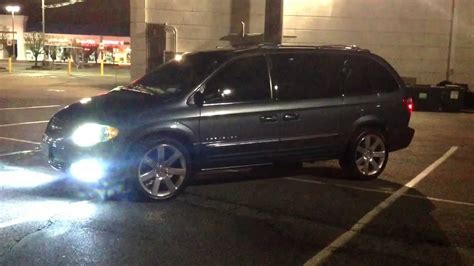 Srt8 Rims On A Chrysler Town And Country Pt2 Youtube