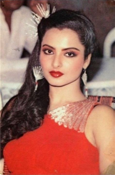 Pin By Arbab On 70s Gorgeous Of Bollywood ️ Rekha Actress Girl Boss Style Indian Bollywood