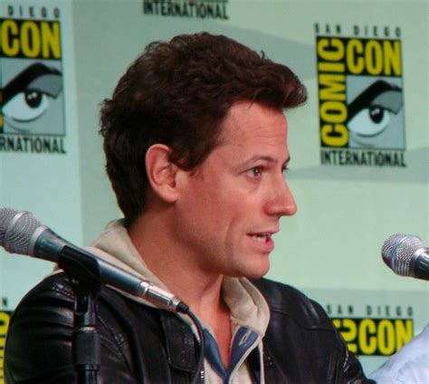 He guest starred on glee for two episodes. Ioan Gruffudd - Wikipedia