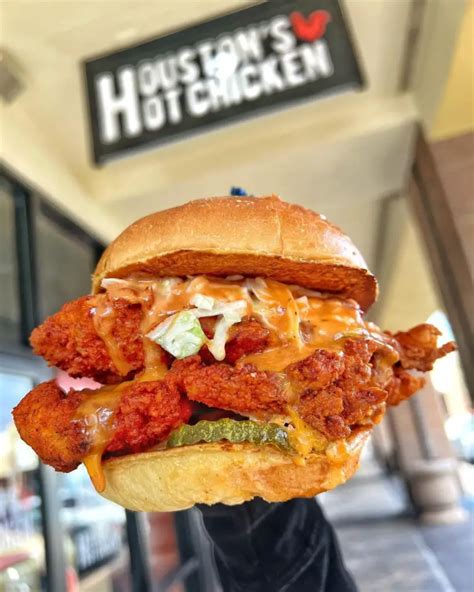 Houstons Hot Chicken To Make Arizona Debut This Fall What Now Phoenix