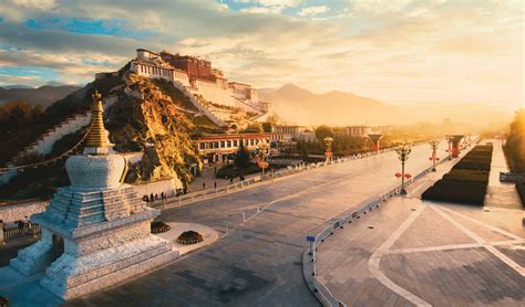 At the time when it was invaded by troops of the chinese people's liberation army in 1949, tibet was de facto an independent state. The ethics of visiting a region in dispute - Business ...