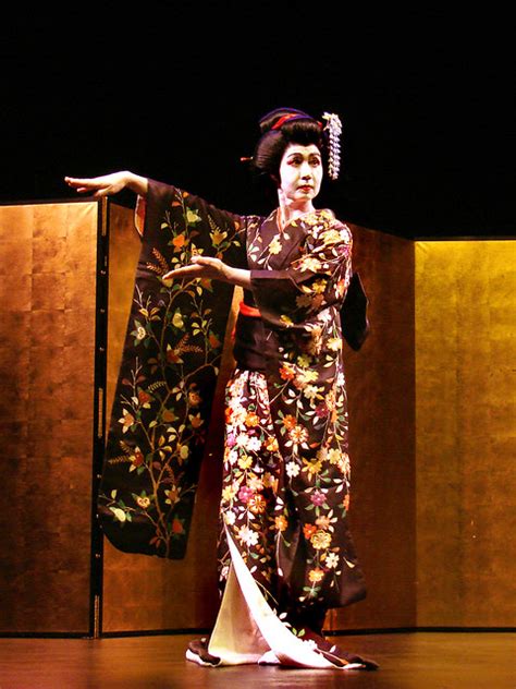 Eiko Hayashi Nihon Buyô danse du Kabuki Musée Guimet a photo on