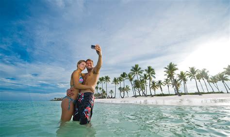 Beach Playa Dominican Republic Couple Pareja En La Playa Caribe Colores Del Caribe