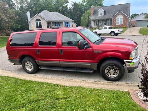 2004 Ford Excursion · Xlt Sport Utility 4d Cars And Trucks Louisville