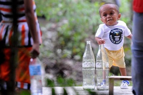 Tiny Filipino Becomes Worlds Shortest Man The Times
