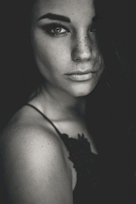 Cristina Sagnier Glamour Photography Low Key Portraits Portrait