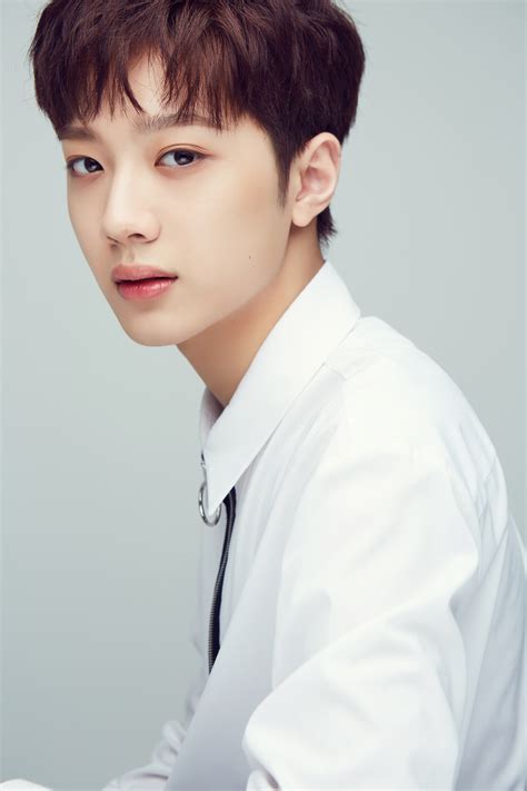 He was a member of the produce 101 season 2 project group, wanna one. Lai Kuan Lin | Kpop Wiki | FANDOM powered by Wikia