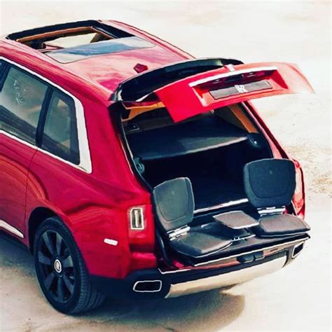 It is the methodical detail that catches your attention at this level. Rolls Royce Cullinan SUV Leaked Ahead of Official Launch ...