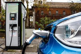 A few companies, like hyundai, provide a lifetime battery warranty. Electric cars: How long do batteries really last? How far ...