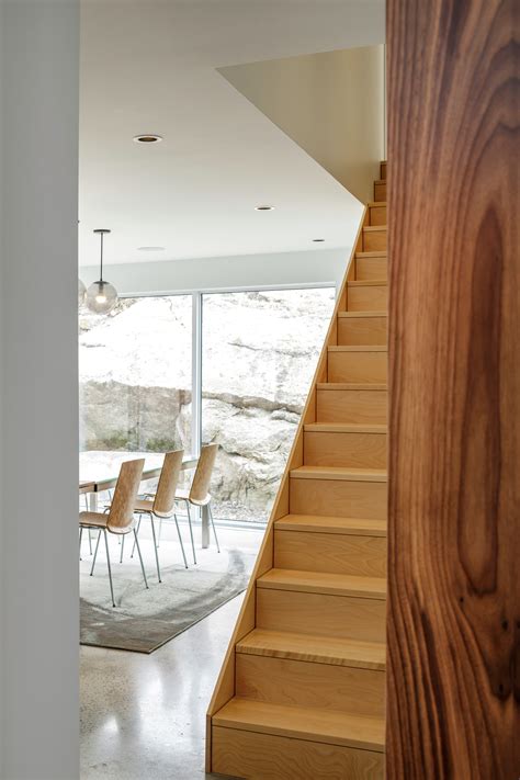 The regionally inspired work of the studio is inspired by the thought that good architecture. Galería de Casa Flotante / Omar Gandhi Architect - 18