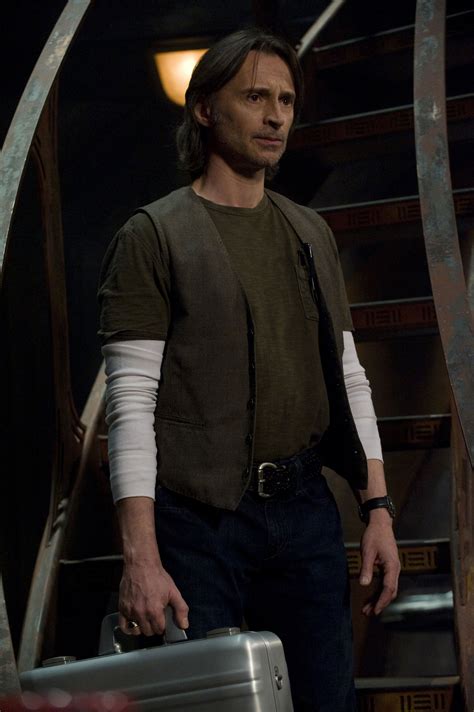 The team encounters new races, new technology and new enemies as the runaway ship travels to the far ends of the universe. Nicholas Rush - Stargate Universe Photo (14858095) - Fanpop