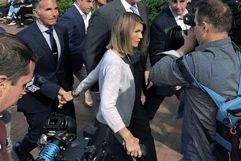 actress lori loughlin and husband plead not guilty to new charges in college admissions case