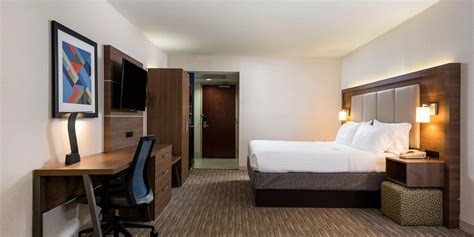 Affordable Downtown Hotels In Albany Ny Holiday Inn Express Albany Downtown