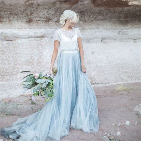Wir sind sicher, dass unter unseren brautkleidern das kleid ihrer träume ist. Von wegen Weiß - stylische Bräute heiraten jetzt SO ...