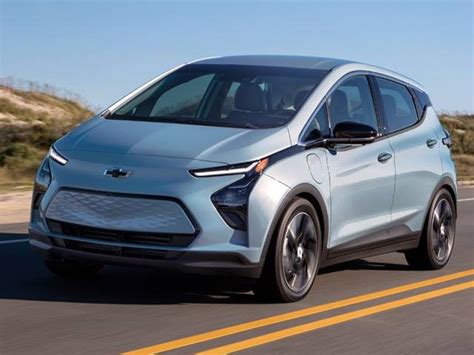 2022 Chevy Bolt Ev Reviews Pricing And Specs Kelley Blue Book