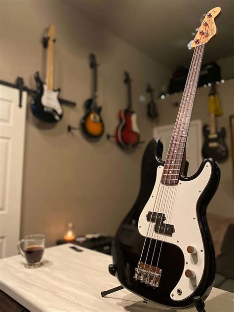 Fender Squier Series Standard Precision Bass 1996 Reverb