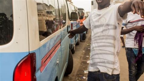 Polícia Nacional Deteve Um “lotador” De Táxi Angola