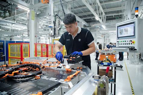 Production Of The 5th Generation Of High Voltage Batteries At Bmw