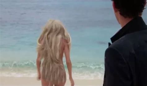 Disney Suffers Epic Fail As They Try To Edit Daryl Hannah S Bum Out Of Splash Irish Mirror Online