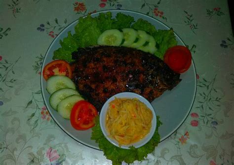Samba putik pauh @ sambal mangga muda. Resep Gurame bakar sambal mangga muda oleh Emi Kamboja ...