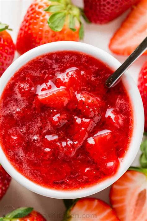 Strawberry Sauce Recipe Strawberry Topping Natashaskitchen Com