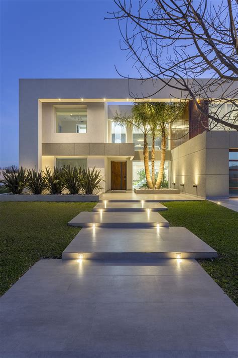 Casas modernas con interiores contemporáneos. Arquitecto Daniel Tarrio y Asociados, Casa 17 en 2020 ...