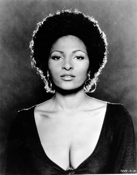 11 afros that make it impossible not to love black hair pam grier foxy brown most beautiful