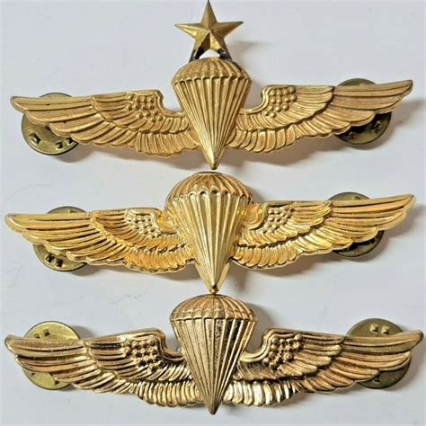 Vintage Ww2 Era Us Navy And Marine Paratrooper Parachute Uniform Badges