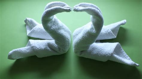 How To Fold A Towel Swan 6 Steps With Pictures Wikihow