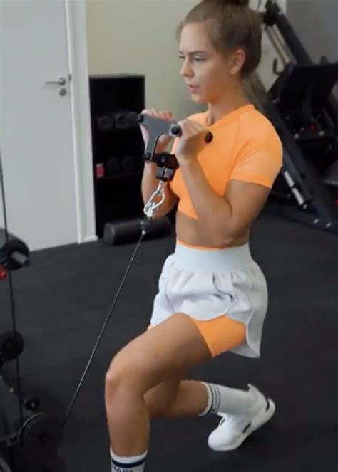 Gymshark Athlete Sophie Gainsbybrains Trains In The Orange Ultra