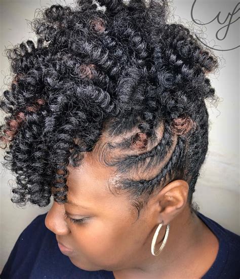 Looking For A Quick Updo For Spring Break Checkout The Vanity Twist Up