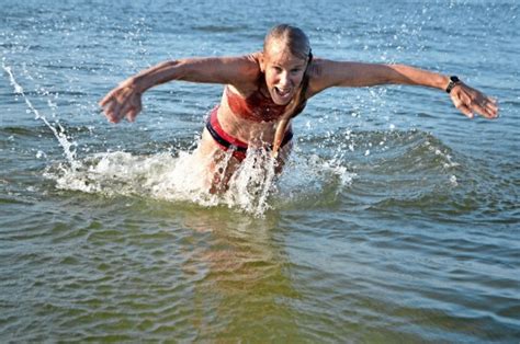 Women Who Rule The Beach Skudin Swim