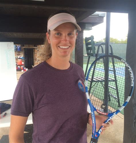 W fitness academy domar nasz trener @anton_kurdun pokaże ci jak wykorzystać ciężar własnego ciała w drodze do wymarzonej. Austin Tennis Academy | Carrie Kalapala