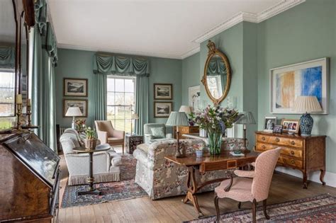 An Old Fashioned English Country House The Glam Pad In 2020 English