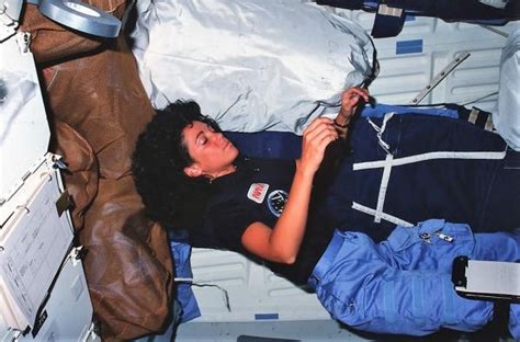 Discovery Sts 41 D A New Orbiter Sets Sail Space Shuttle Challenger