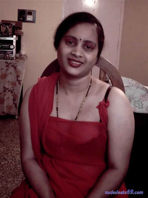Xossipy Indian Wife Nude In Public Nudes Leaks